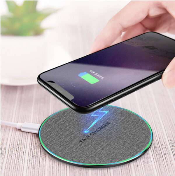Qi Standard Ultra-Thin Fabric Aluminum Alloy Fast Charge Wireless Charger 15W Fast Charge Fast Charger Disc Wireless Charger - Image 7